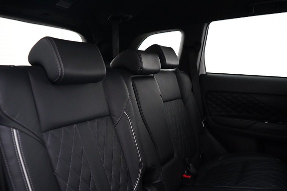 Mitsubishi Outlander 20 of 26