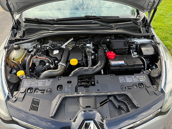 Renault Clio 8 of 12