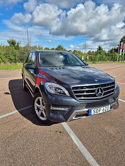 Mercedes-Benz ML250 5 of 13