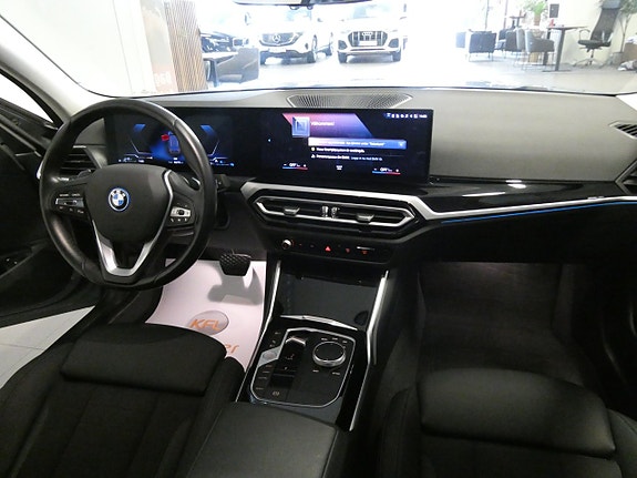 BMW 330e 17 of 24