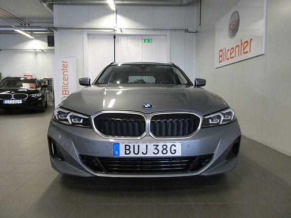 BMW 330e 15 of 24