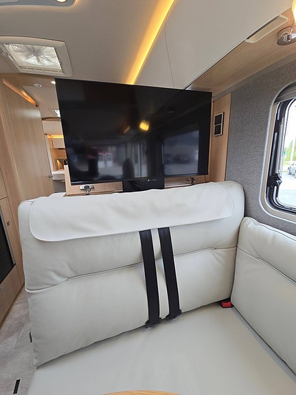 Hymer MasterLine I 890 Blackline 15 of 21