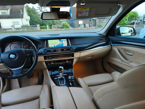 BMW 520d 3 of 4