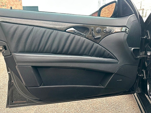 Mercedes-Benz E63 17 of 29