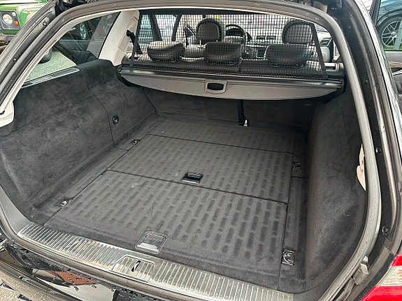 Mercedes-Benz E63 21 of 29