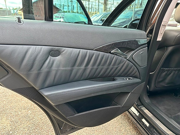Mercedes-Benz E63 25 of 29