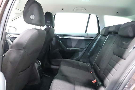 Skoda Octavia 9 of 18