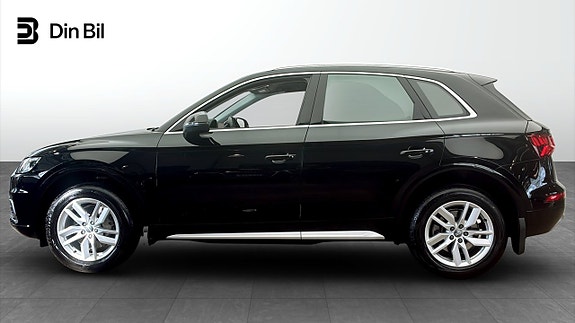 Audi Q5 2 of 12