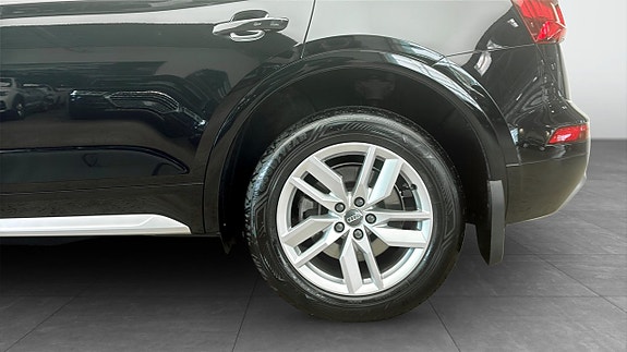 Audi Q5 6 of 12
