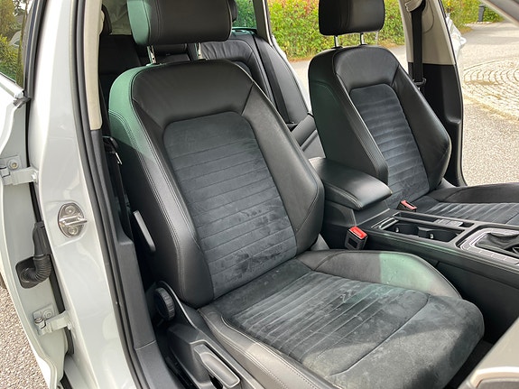 Volkswagen Passat 7 of 17