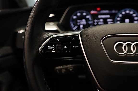 Audi e-tron Sportback 14 of 24