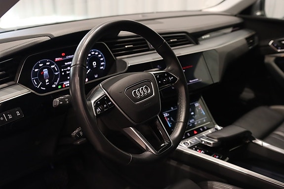 Audi e-tron Sportback 12 of 24