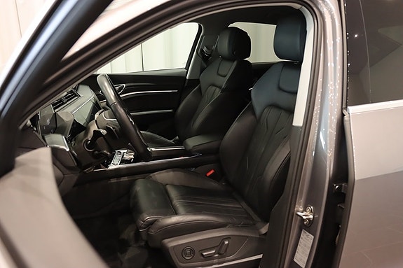 Audi e-tron Sportback 9 of 24
