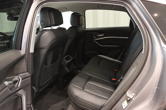 Audi e-tron Sportback 10 of 24