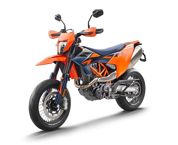 KTM 690 SMC R 2026 2 of 3