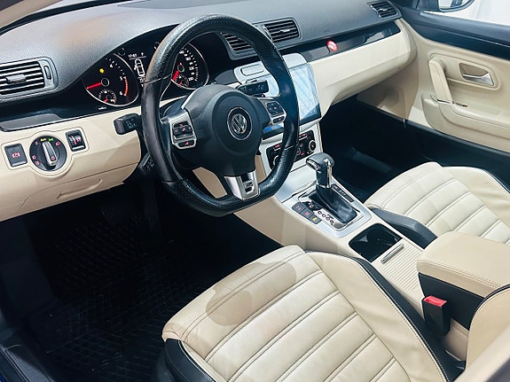 Volkswagen Passat CC 9 of 19