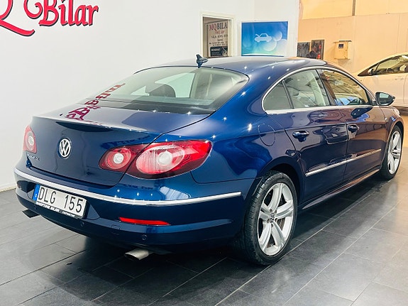 Volkswagen Passat CC 8 of 19
