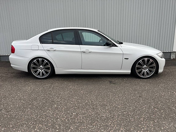 BMW 320d 9 of 11