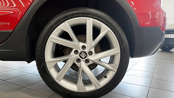 Seat Arona 8 of 19
