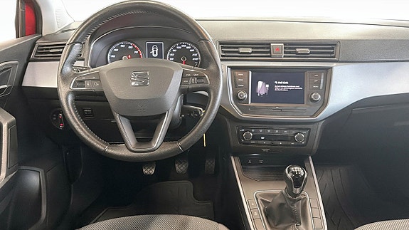 Seat Arona 14 of 19