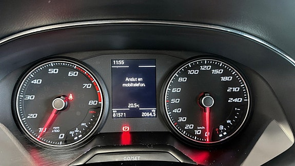 Seat Arona 16 of 19