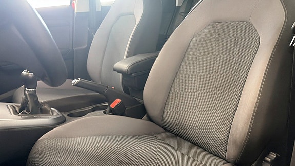 Seat Arona 15 of 19
