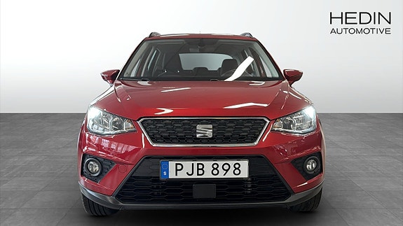Seat Arona 2 of 19