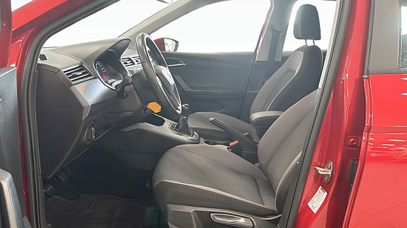 Seat Arona 11 of 19