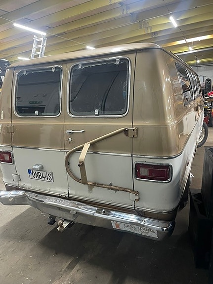 Dodge Maxivan 2 of 4