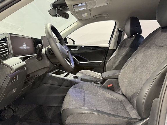 Volkswagen Tiguan 8 of 22
