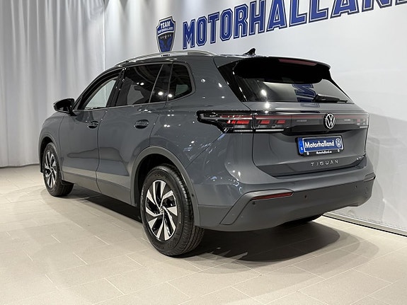 Volkswagen Tiguan 5 of 22