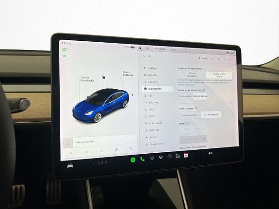 Tesla Model 3 21 of 30