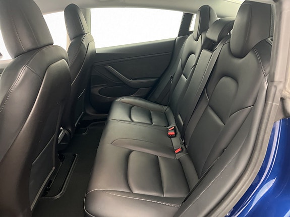 Tesla Model 3 28 of 30