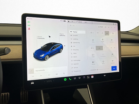 Tesla Model 3 19 of 30