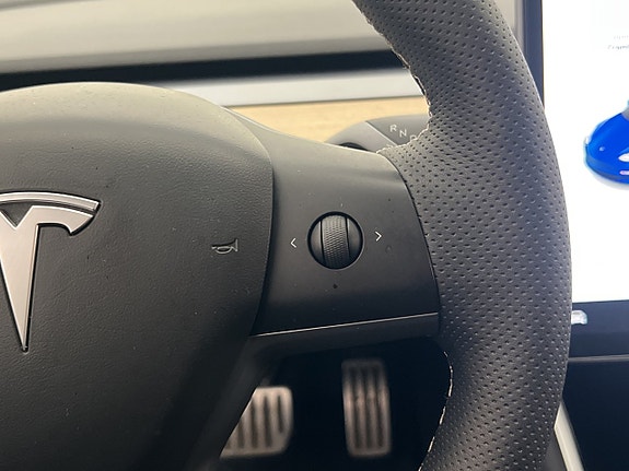 Tesla Model 3 14 of 30
