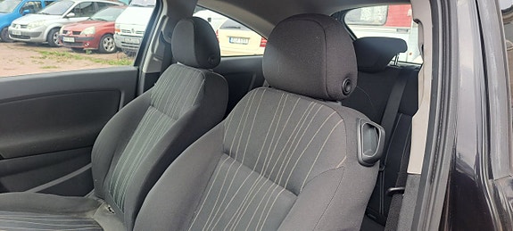 Opel Corsa 8 of 14