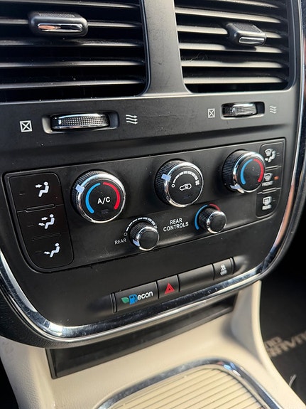 Dodge Grand Caravan 11 of 12