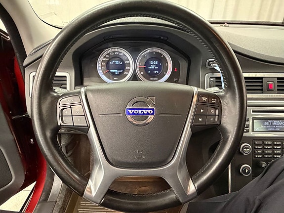 Volvo XC70 8 of 18
