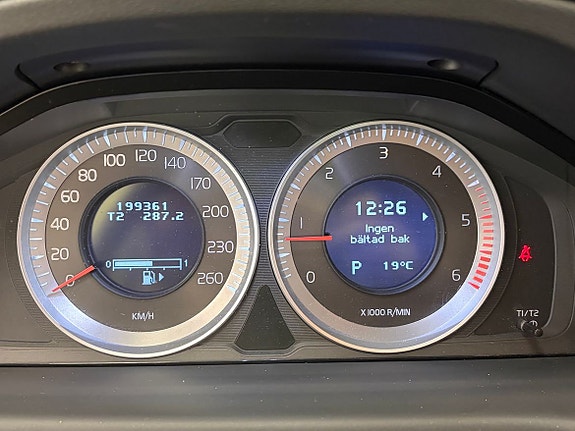 Volvo XC70 10 of 18