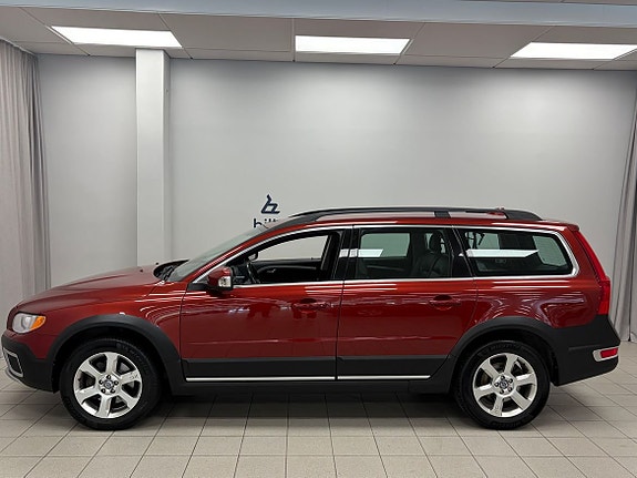 Volvo XC70 2 of 18