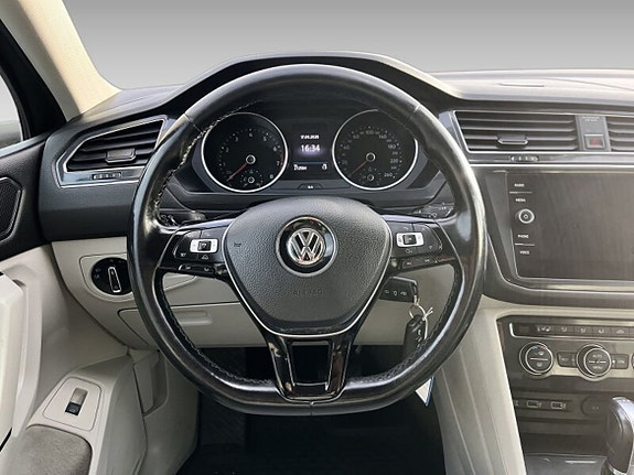 Volkswagen Tiguan Allspace 13 of 19