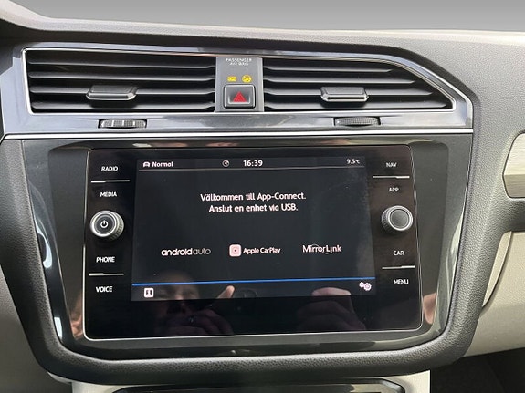 Volkswagen Tiguan Allspace 17 of 19
