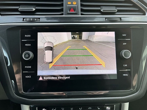 Volkswagen Tiguan Allspace 16 of 19