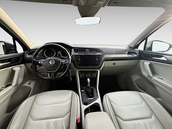 Volkswagen Tiguan Allspace 12 of 19