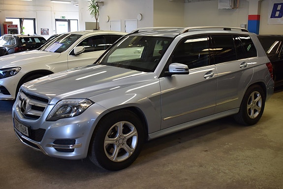Mercedes-Benz GLK220 3 of 15