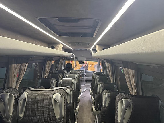 Mercedes-Benz Sprinter 519 4 of 16