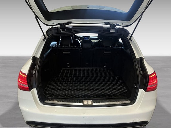 Mercedes-Benz C220 20 of 20