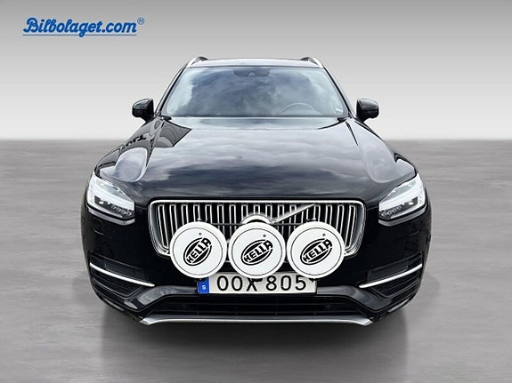 Volvo XC90 2 of 20
