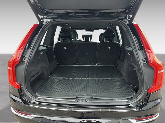 Volvo XC90 20 of 20