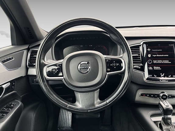 Volvo XC90 14 of 20